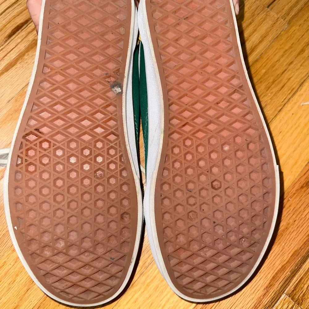 Vans - Picture 3 of 3